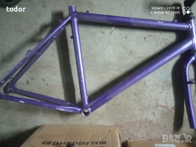 рамка алуминиева с вилка и лапа