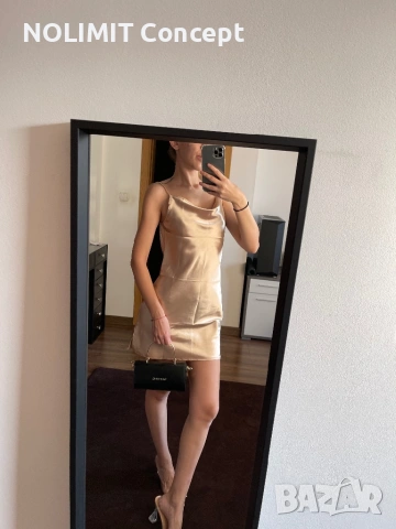 Дамска сатенена рокля, снимка 3 - Рокли - 53408179