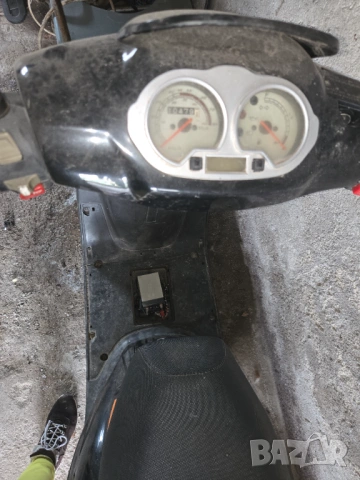 Продавам скутер регистриран, снимка 2 - Мотоциклети и мототехника - 54239687