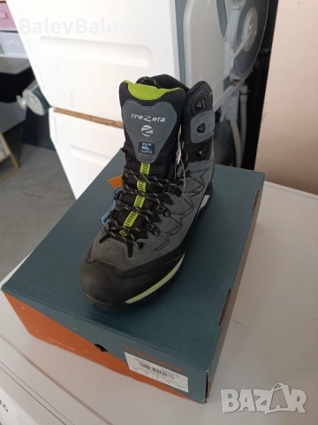 Туристически обувки 