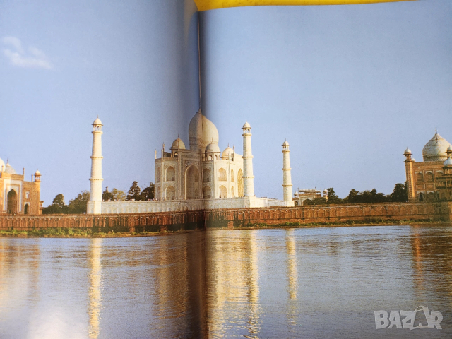 Делхи Агра и Джайпур / Delhi Agra & Jaipur - голям цв.албум/пътеводител  на англ.език, снимка 3 - Енциклопедии, справочници - 54088696