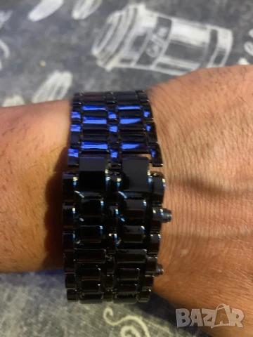 Титаниева Гривна-Часовник