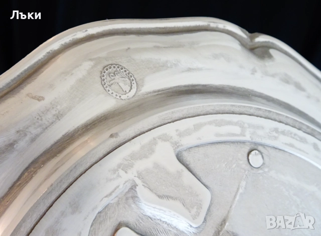 Калаена чиния с изображение на Кон,Конче. , снимка 4 - Антикварни и старинни предмети - 52776813