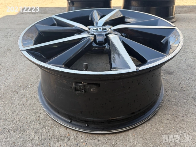 1 брой алуминиева джанта за Toyota Auris 17, снимка 2 - Гуми и джанти - 54251522