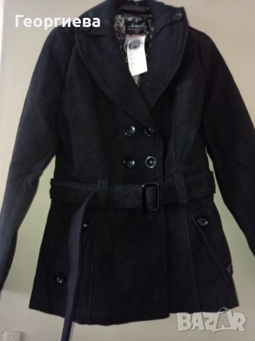 Продовам ново късо черно палто