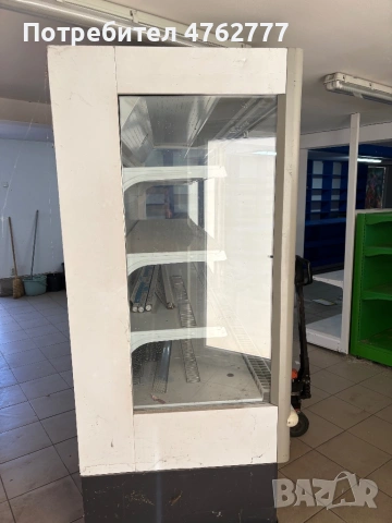 Продава се хладилна ветрина и метални стилажи, снимка 2 - Витрини - 53807451