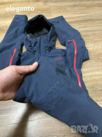 Висок клас дамско хибридно яке NORRONA Svalbard Gore-Tex jacket , XS размер, снимка 6 - Якета - 53099156