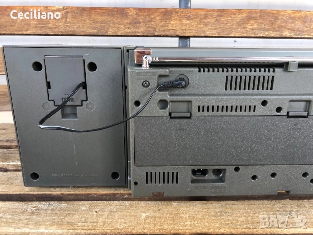 Радиокасетофон Hitachi TRK W3W (Japan), снимка 7 - Радиокасетофони, транзистори - 52324569