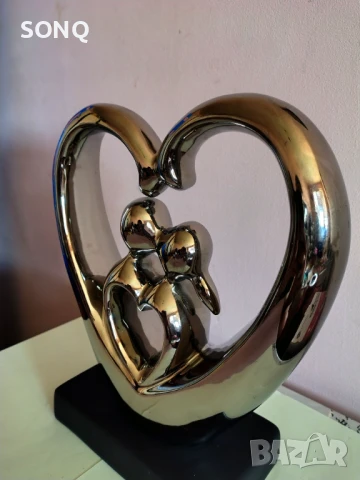 Прекрасна Немска Керамична Скулптура Сърце-Влюбени, снимка 2 - Антикварни и старинни предмети - 51155681