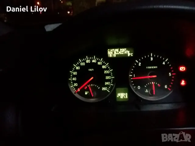 Volvo v50, снимка 9 - Автомобили и джипове - 46927553