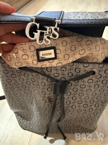 Оригинална дамска раничка Guess, снимка 5 - Раници - 51787105