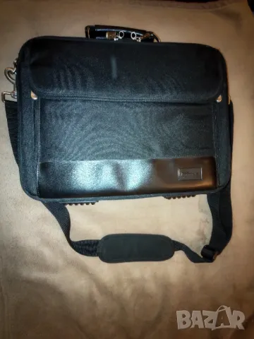 Чанта за лаптоп Targus. 