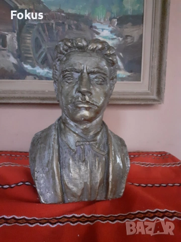 Страхотен бюст на Васил Левски от лят бетон с цвят бронз, снимка 3 - Антикварни и старинни предмети - 53268586