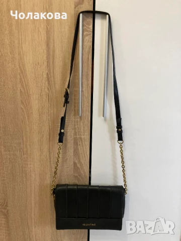 Дамска кожена чанта Valentino, снимка 15 - Чанти - 50700445
