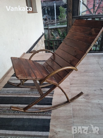 Люлеещ стол 