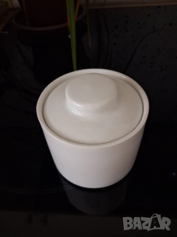 Порцеланов чайник, захарничка и пепелник, снимка 8 - Сервизи - 52708278