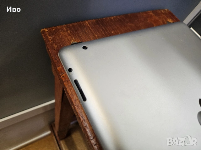 9,7" таблет Apple iPad 2 16GB, Wi-Fi, 9.7in - White (MC979LL/A) В отлично техническо и визуално съст, снимка 11 - Таблети - 53559214