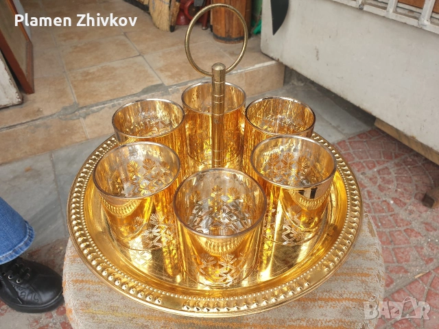 стар японски позлатен поднос с шест чаши 