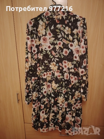 Дамска рокля на цветя, снимка 2 - Рокли - 51646554