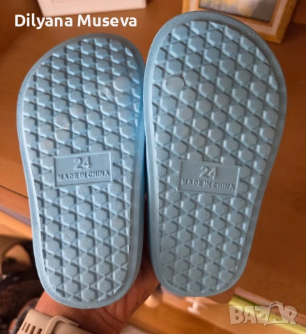 Детски чехли 24 номер, снимка 2 - Детски маратонки - 50822056