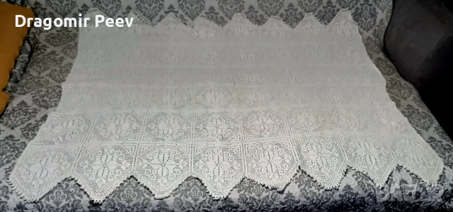 Продавам три уникални ръчно плетени покривки