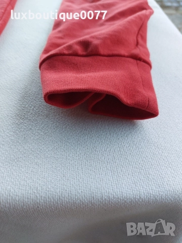 Чисто нов без етикет суичър Emporio Armani M, снимка 4 - Суичъри - 52225304