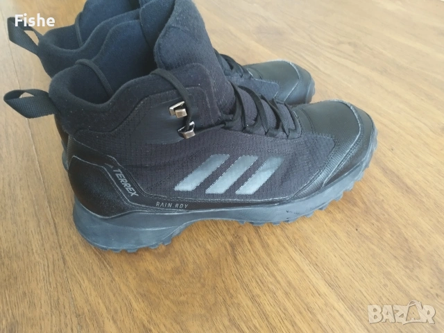 Продавам туристически обувки Adidas Terrex Rain Rdy, снимка 2 - Мъжки боти - 54199847
