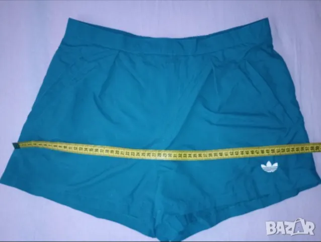 Adidas- L, Дамски шорти в тюркоазен цвят , снимка 5 - Други - 47552434