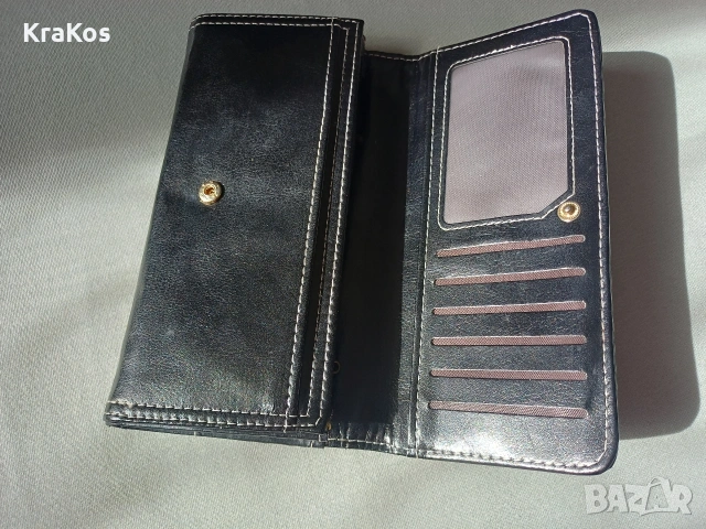 Лот от дамски големи портфейла 