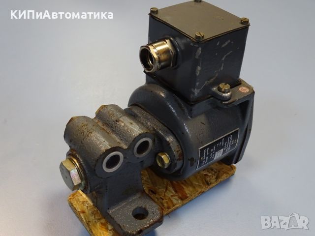 пневматичен разпределител VEB Metallwerk EV 80 directional valve 48VDC, снимка 3 - Резервни части за машини - 45143969