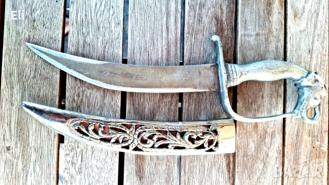 Античен арабски кинжал