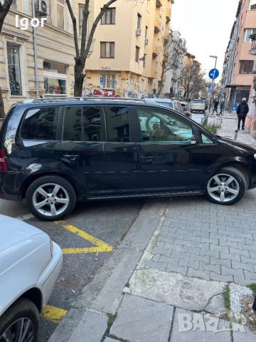 Volkswagen Touran 2008 г. • 1.9 TDI • DSG • 5 места, снимка 7 - Автомобили и джипове - 52891299
