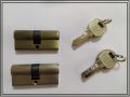 Патрон за китайска брава - без ръкохватка, 4 ямкови ключа, снимка 1 - Интериорни врати - 43897305