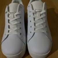 Обувки Tommy Hilfiger , снимка 3 - Маратонки - 45145423