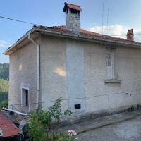 Продавам триетажна къща намираща се в село Момчиловци, снимка 13 - Къщи - 45253525