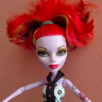 Колекционерска кукла Monster High Operetta Skultimate Roller Maze  Mattel 2011, снимка 2 - Колекции - 45147073