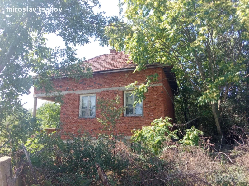Продавам къща в село Малорад област Враца , снимка 1