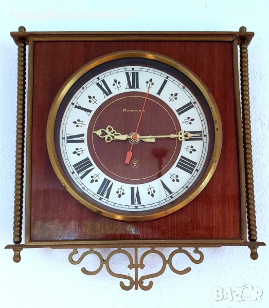 Стенен часовник ”Янтар” електронно-механичен 1975 г. СССР, снимка 1
