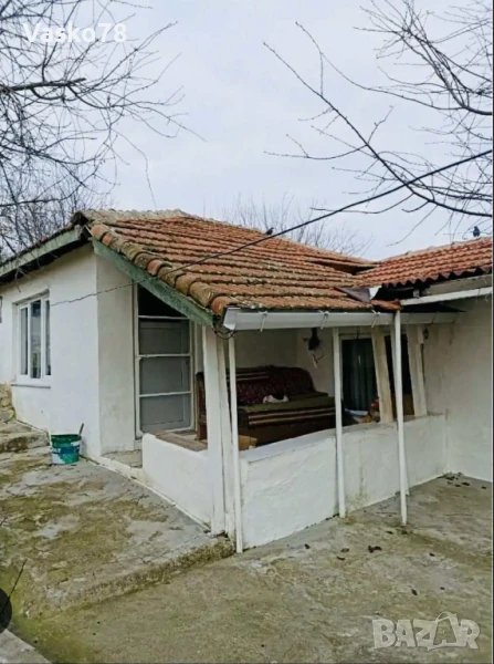 Къща в с.Добротица, снимка 1