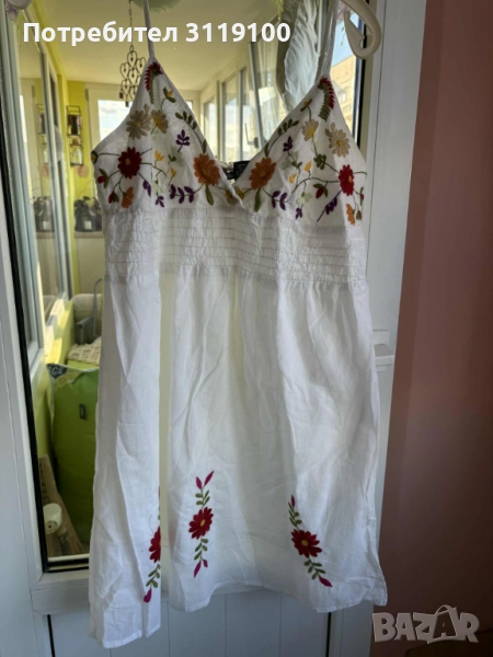 Бяла плажна рокля с цветен мотив, снимка 1