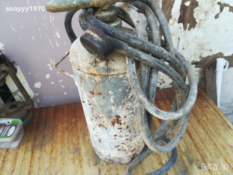 СТАРА ПОМПА С МАНОМЕТЪР И МАРКУЧ 191025, снимка 1