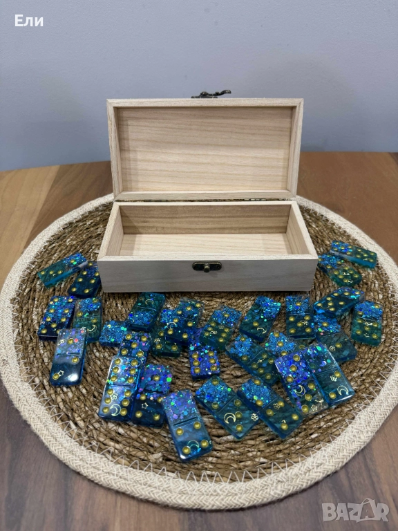 Уникално, ръчно изработено луксозно домино, снимка 1