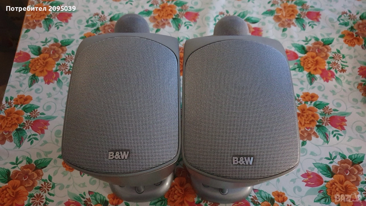 Тонколони B&W., снимка 1