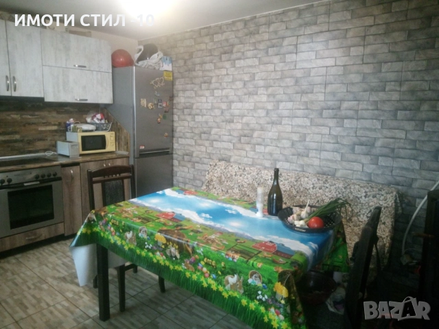 ПРОДАВА ТУХЛЕНА ВИЛА НА ПЛОЧА ДО ДИВИЗИОННА БОЛНИЦА, снимка 7 - Къщи - 52536515