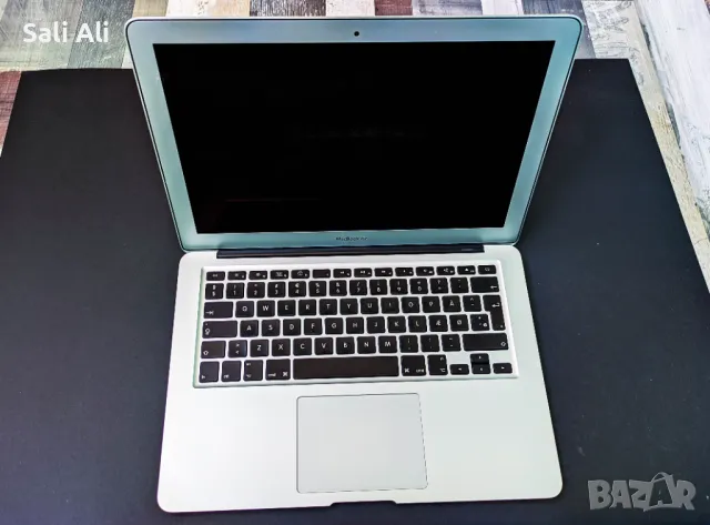 MacBook Air (13-inch, Late 2010) не е тестван, за части, снимка 3 - Лаптопи за работа - 47121031