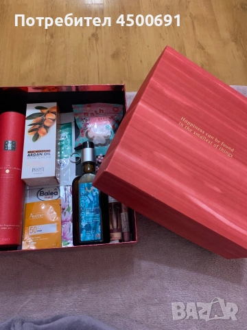 Козметична кутия с продукти на известни марки , снимка 2 - Козметика за лице - 53889645