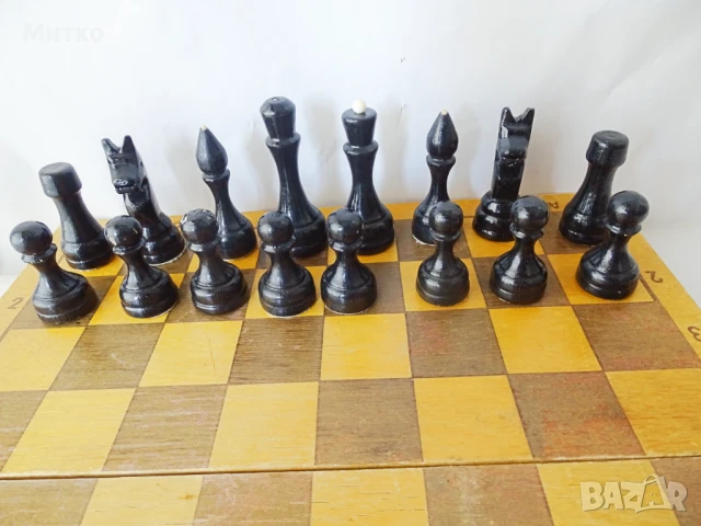 Стар дървен шах в пълен коплект, снимка 6 - Шах и табла - 51294246