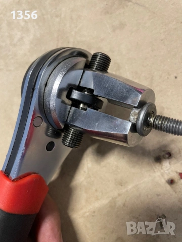 Универсална тресчотка Germany, снимка 7 - Ключове - 53053736