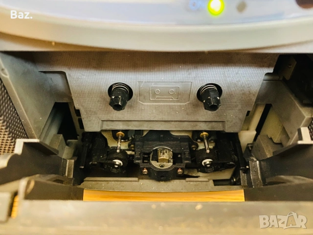 JVC  radio CD Cassette  , снимка 13 - Радиокасетофони, транзистори - 53999568
