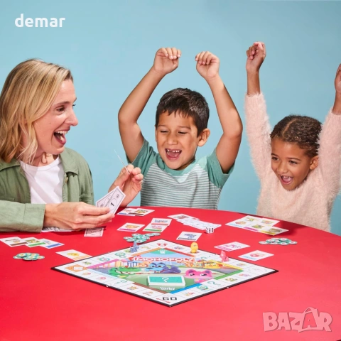 Настолна игра „Монополи“ за деца (издание 2026 г.), 2 в 1 - английски, снимка 5 - Образователни игри - 53636365